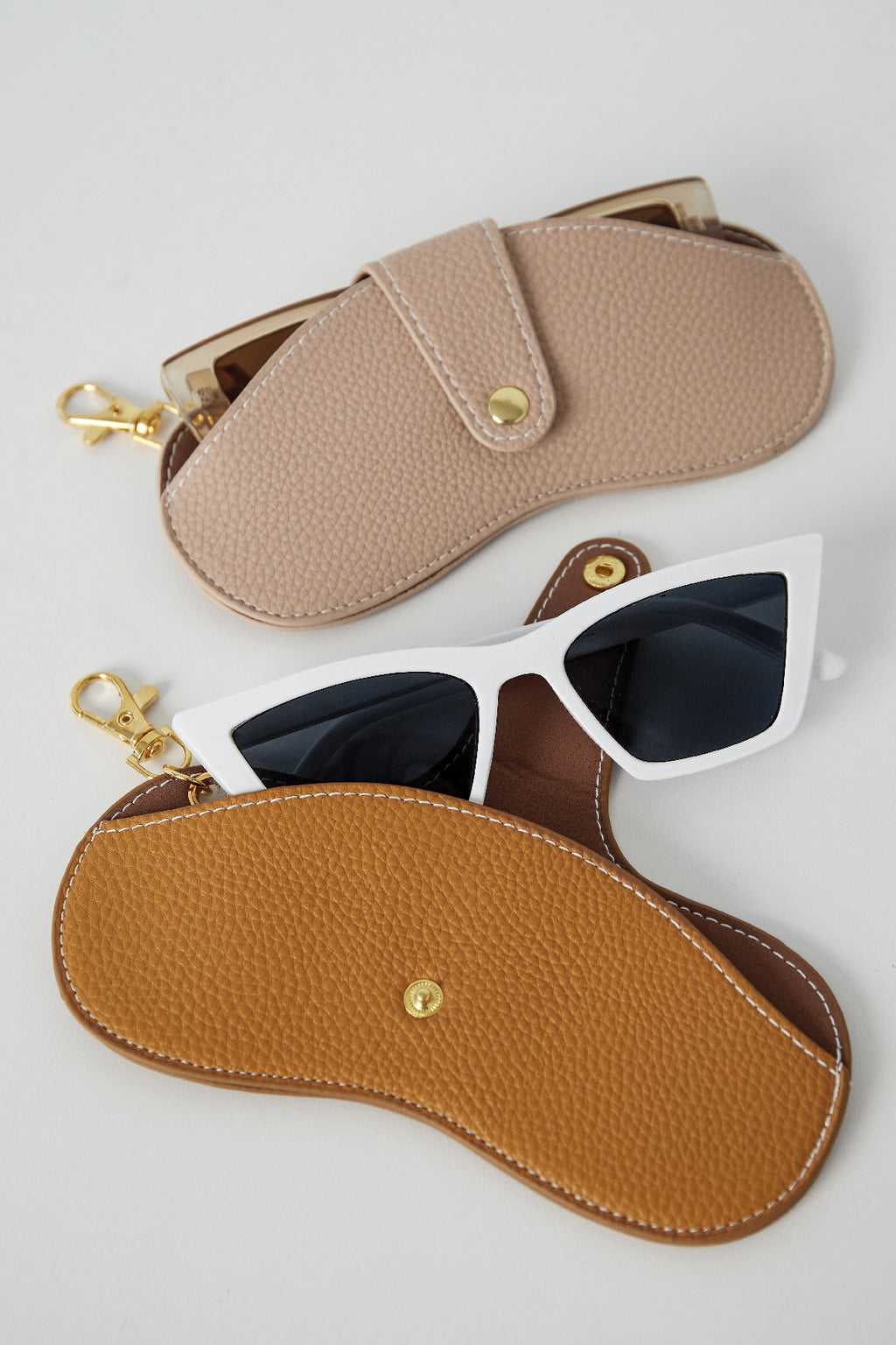 Clip-on sunglasses case