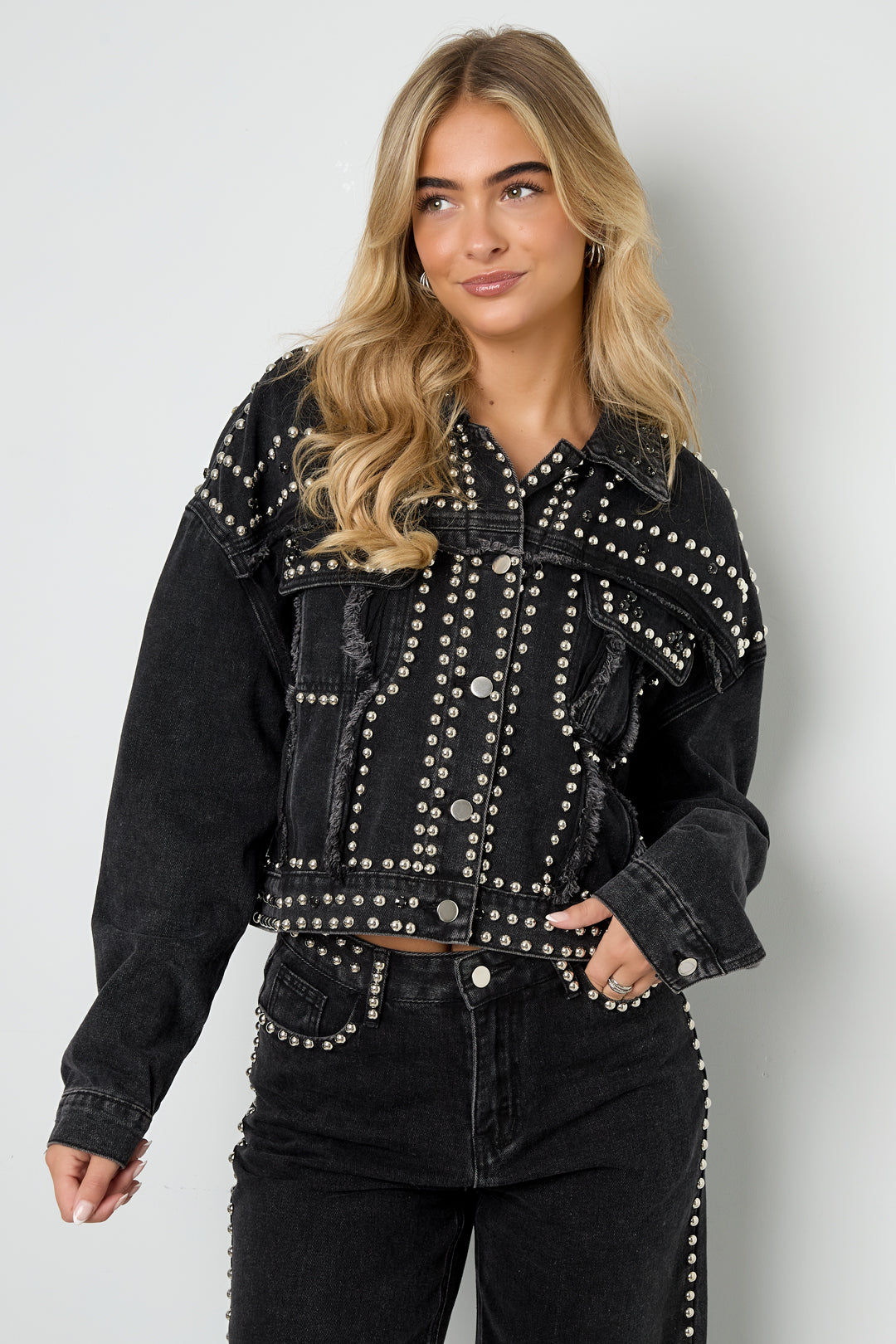 Woven Cotton Women's Denim Jacket Street Solid Color Studded Design